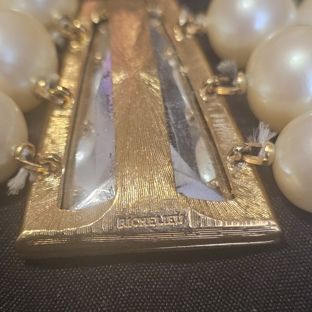 Vintage Creamy White Pearl Choker with Saphire Trapezoid Pendant - Picture 2 of 10